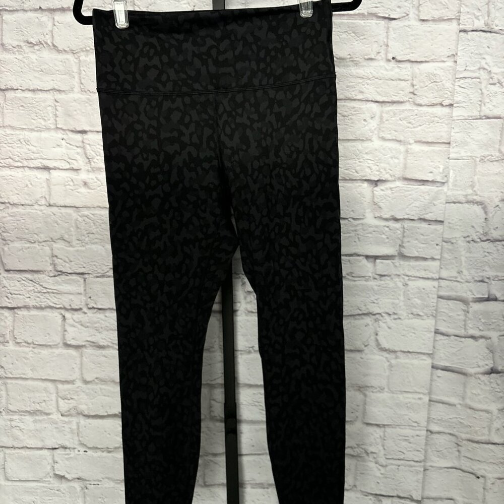 lululemon Black Printed Legging - 10